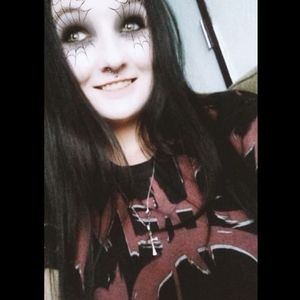 Meet your Posher, Kara